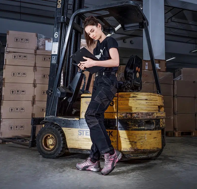 Women’s Work Shoes: Combining Safety, Comfort, and Style