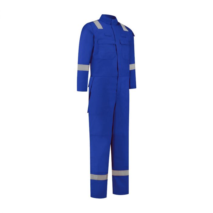 Dapro Diamond coverall in royal blauw, ontworpen voor optimale bescherming en comfort, met vlamvertragende, antistatische en lasbestendige eigenschappen, evenals arc flash bescherming en reflecterende striping voor maximale veiligheid.