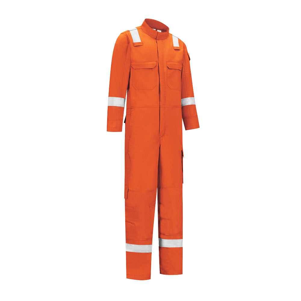 Dapro WROUCLW OR, de ultieme oplossing voor professionals in risicovolle omgevingen, ontworpen voor optimale veiligheid en comfort. Deze multinorm coverall is vlamvertragend, antistatisch, lasbestendig, chemisch resistent en biedt arc flash bescherming met reflecterende striping. Voorzien van verstelbare elastische taille voor de perfecte pasvorm en Action Armpits voor comfortabel overhead werk, ideaal voor offshore, industriële en petrochemische sectoren.